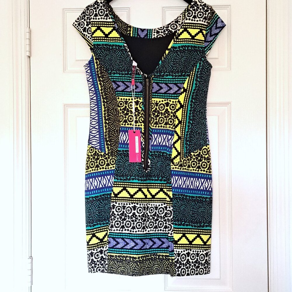 TRACY REESE NWT Peruvian Stripes Stretchy Shift Dress Size 6